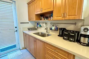 401 Collins Ave, Miami Beach, FL 33139 - Photo 7