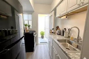 1060 Pennsylvania Ave, Miami Beach, FL 33139 - Photo 3