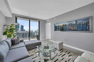 55 SW 9th St, Miami, FL 33130 - Photo 15