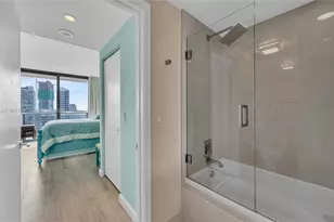 55 SW 9th St, Miami, FL 33130 - Photo 31