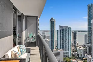 55 SW 9th St, Miami, FL 33130 - Photo 23