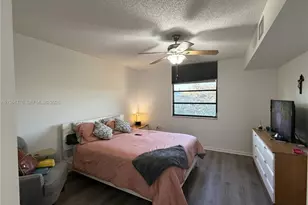 1717 Whitehall Dr, Davie, FL 33324 - Photo 9