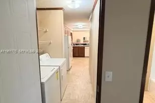 411 SW 131st Ave, Davie, FL 33325 - Photo 15