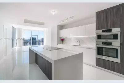 851 NE 1st Ave #3212, Miami, FL 33132 - Photo 3
