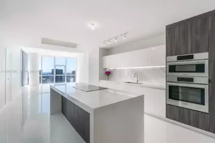 851 NE 1st Ave, Miami, FL 33132 - Photo 3