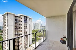18151 NE 31st Ct, Aventura, FL 33160 - Photo 3