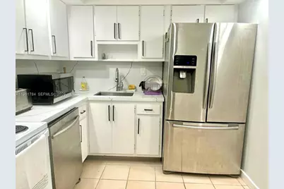 100 Bayview Dr #1423, Sunny Isles Beach, FL 33160 - Photo 5