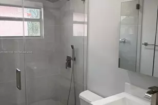 10225 NW 57th Terrace, Doral, FL 33178 - Photo 11