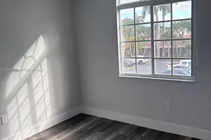 10225 NW 57th Terrace, Doral, FL 33178 - Photo 15