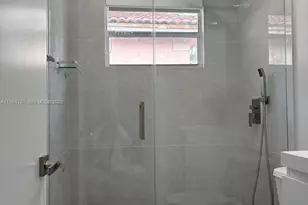 10225 NW 57th Terrace, Doral, FL 33178 - Photo 13