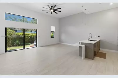 913 NW 45th Ter, Plantation, FL 33317 - Photo 3