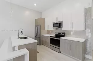 913 NW 45th Terrace, Plantation, FL 33317 - Photo 5