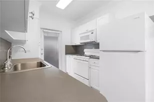 315 69th St, Miami Beach, FL 33141 - Photo 11