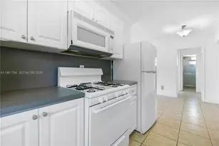 315 69th St, Miami Beach, FL 33141 - Photo 17
