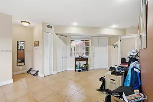 8630 SW 3rd St, Pembroke Pines, FL 33025 - Photo 19