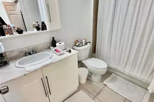 275 NE 18th St, Miami, FL 33132 - Photo 21
