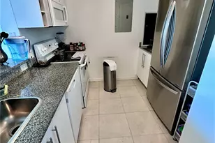 275 NE 18th St, Miami, FL 33132 - Photo 17