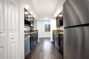 1600 SW 127th Way, Pembroke Pines, FL 33027 - Photo 9