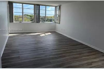 8000 Harding Ave #5C, Miami Beach, FL 33141 - Photo 7