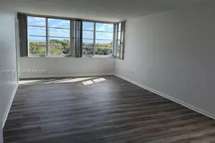 8000 Harding Ave, Miami Beach, FL 33141 - Photo 7