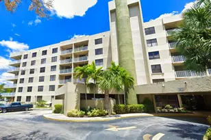 901 Hillcrest Dr, Hollywood, FL 33021 - Photo 1