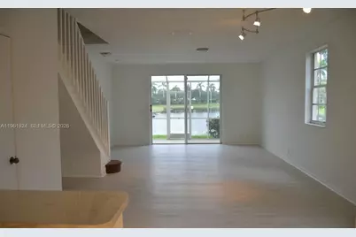 3844 San Simeon Cir #3844, Weston, FL 33331 - Photo 5