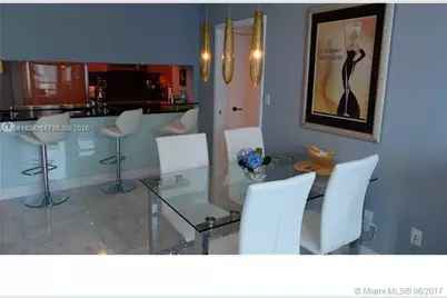 6801 Collins Ave #1110 (Door 1106), Miami Beach, FL 33141 - Photo 9