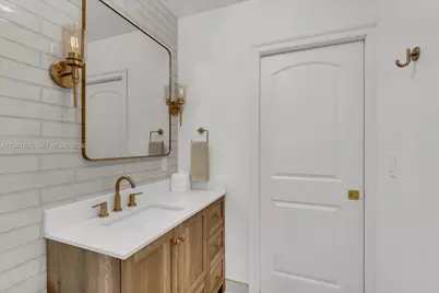 1161 Sunset Dr, Coral Gables, FL 33143 - Photo 17
