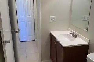 7561 NW 16th St, Plantation, FL 33313 - Photo 17