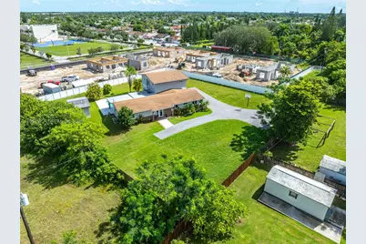 19450 SW 125th Ave, Miami, FL 33177 - Photo 9