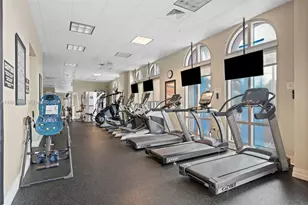 3415 N Ocean Dr, Hollywood, FL 33019 - Photo 11