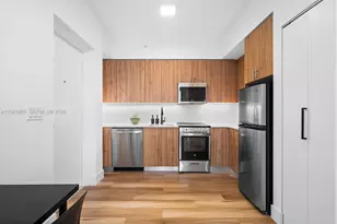 650 SW 1st St, Miami, FL 33130 - Photo 3