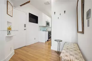 935 10th St, Miami Beach, FL 33139 - Photo 5