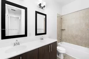 1732 NW 124th Pl, Pembroke Pines, FL 33028 - Photo 19