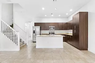 1732 NW 124th Pl, Pembroke Pines, FL 33028 - Photo 3