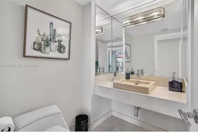 2000 Island Blvd #401, Aventura, FL 33160 - Photo 19