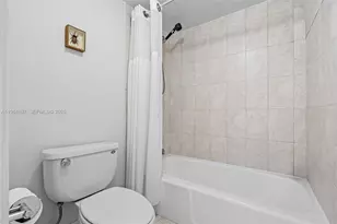 2016 Bay Dr, Miami Beach, FL 33141 - Photo 21