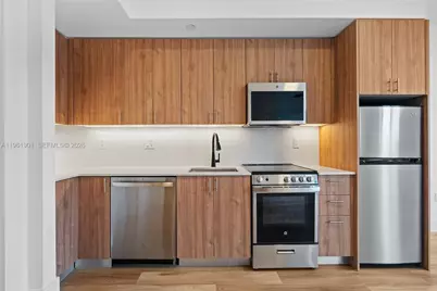 650 SW 1st St #203, Miami, FL 33130 - Photo 3