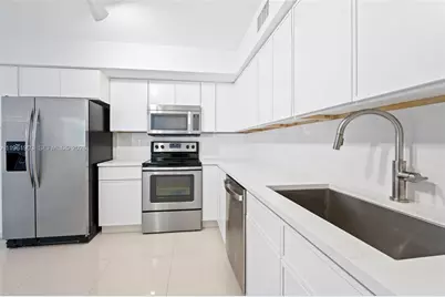 3500 Mystic Pointe Dr #1007, Aventura, FL 33180 - Photo 13