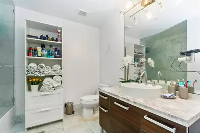 253 NE 2nd St #3105, Miami, FL 33132 - Photo 15