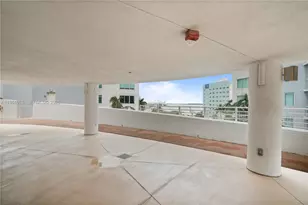 253 NE 2nd St, Miami, FL 33132 - Photo 23