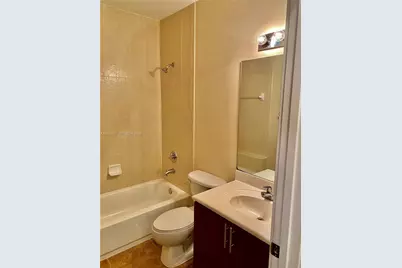 11115 W Okeechobee Rd #109, Hialeah Gardens, FL 33018 - Photo 23
