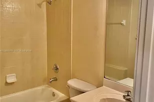 11115 W Okeechobee Rd, Hialeah Gardens, FL 33018 - Photo 23