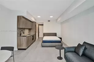 121 NE 5th St, Miami, FL 33132 - Photo 17