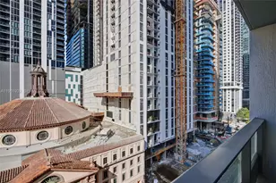 121 NE 5th St, Miami, FL 33132 - Photo 19