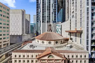 121 NE 5th St, Miami, FL 33132 - Photo 21