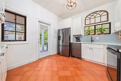 813 NE 81st St, Miami, FL 33138 - Photo 27