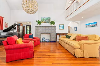 813 NE 81st St, Miami, FL 33138 - Photo 13