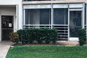 1300 St Charles Pl, Pembroke Pines, FL 33026 - Photo 17