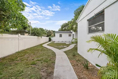 201 S Biscayne River Dr, Miami, FL 33169 - Photo 33